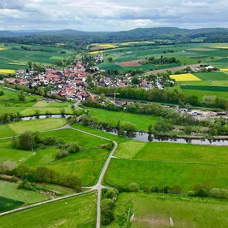 Bauwagen In Idyllischer Lage 아파트