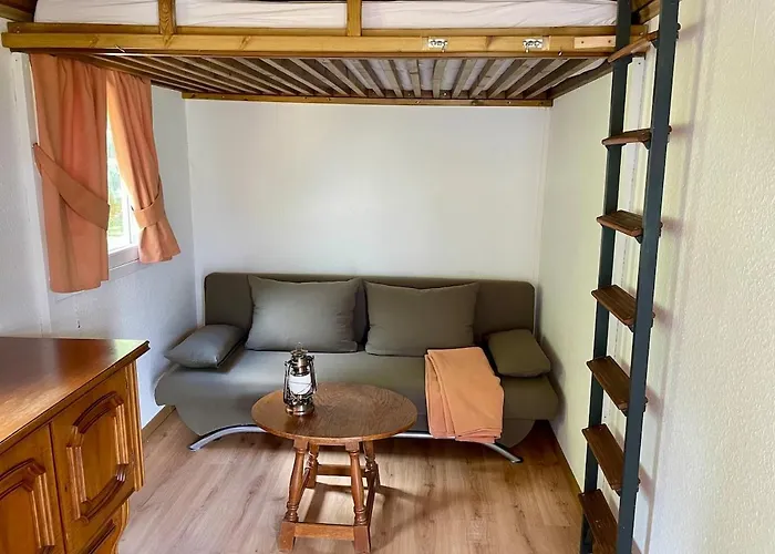 Bauwagen In Idyllischer Lage شليتز